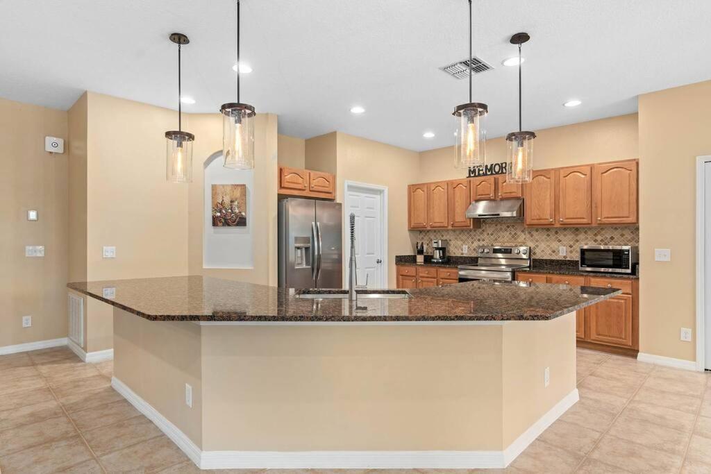 Lakeview W/8 Bedroom 5 Kingsuite 3 Miles To Disney Kissimmee Εξωτερικό φωτογραφία