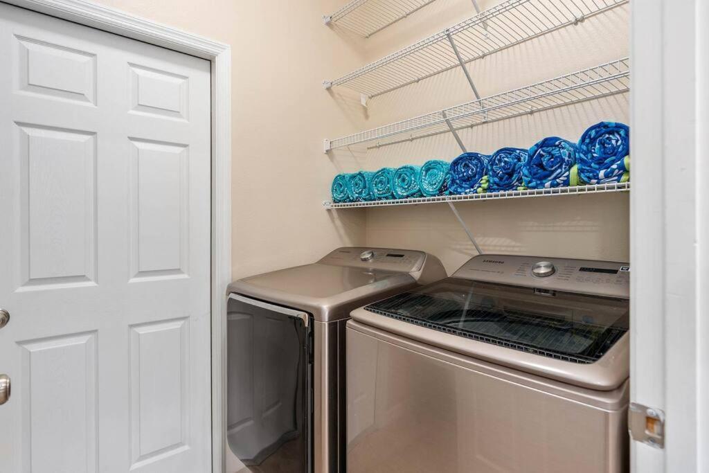 Lakeview W/8 Bedroom 5 Kingsuite 3 Miles To Disney Kissimmee Εξωτερικό φωτογραφία